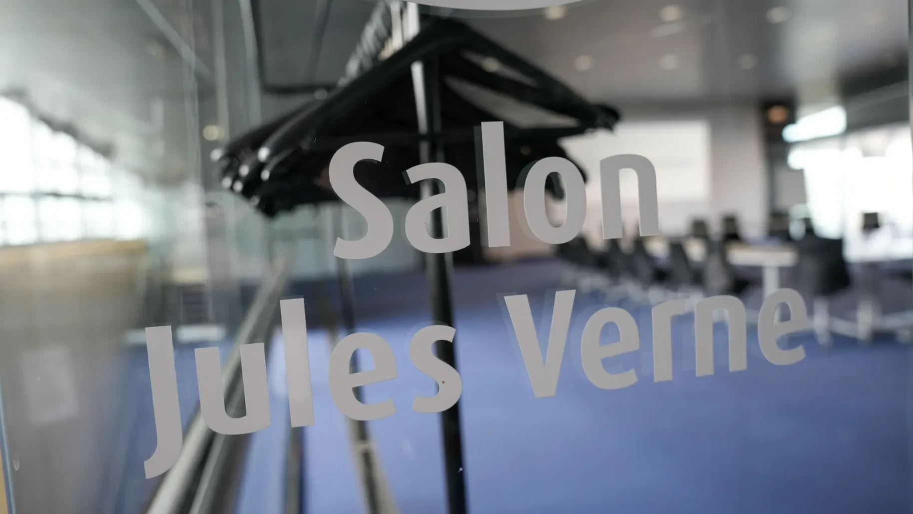 Aéroport Nantes Atlantique - Salon Jules Verne - 2