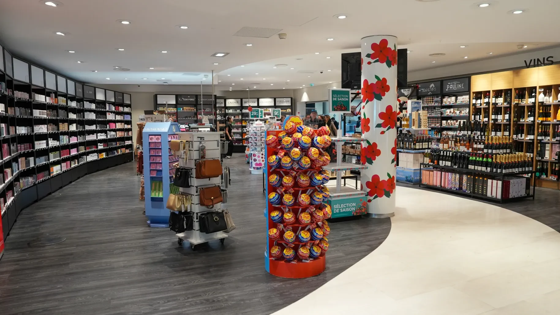 Aelia duty free - Aéroport Nantes Atlantique - 1