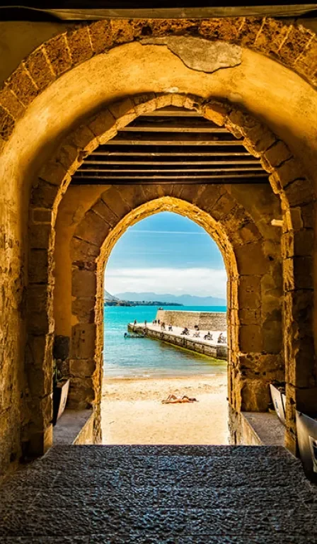 Cafalu Sicile - arche à Beach